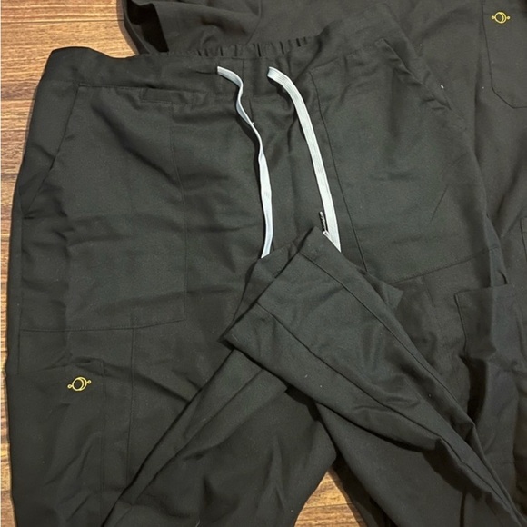 Luuna Scrub Estelle Pant Black - Picture 2 of 5